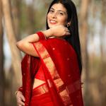 Murmurous Red Cotton Silk Saree With Capricious Blouse Piece