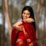 Murmurous Red Cotton Silk Saree With Capricious Blouse Piece