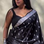 Glowing Black Soft Silk Saree With Lovely Blouse Piece