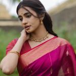 Most Flattering Dark Pink Linen Silk Saree With Desultory Blouse Piece