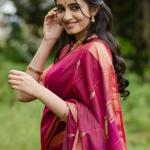 Most Flattering Dark Pink Linen Silk Saree With Desultory Blouse Piece