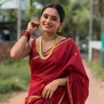 Efflorescence Red Cotton Silk Saree With Demure Blouse Piece