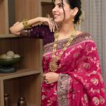 Posh Dark Pink Soft Silk Saree With Exuberant Blouse Piece