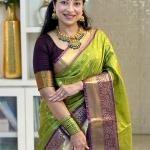 Flamboyant Green Soft Silk Saree With Forbearance Blouse Piece