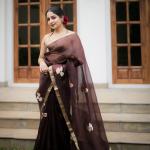 Scintillating Brown Cotton Silk Saree With Luminous Blouse Piece