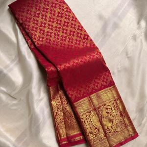 Sumptuous Red Soft Banarasi Silk Saree With Imaginative Blouse Piece