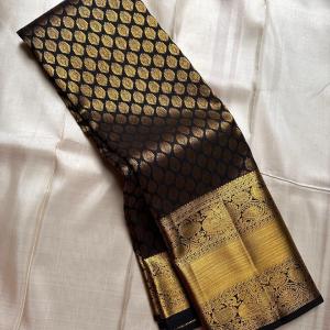 Divine Black Soft Banarasi Silk Saree With Seraphic Blouse Piece