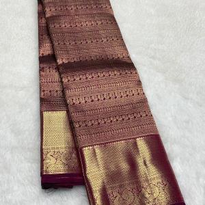 Transcendent Purple Soft Banarasi Silk Saree With Gratifying Blouse Piece