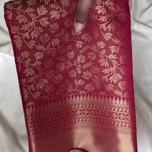 Pretty Wine Pure Zari Weaving Banarasi Silk Saree With Transcendent Blouse Piece