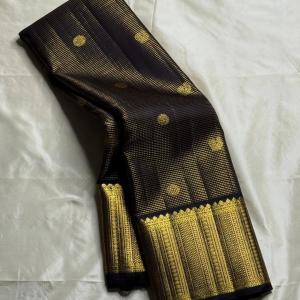 Prettiest Black Pure Zari Weaving Banarasi Silk Saree With Verdant Blouse Piece