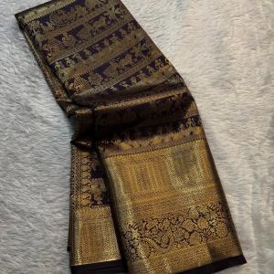 Ineffable Wine Pure Zari Weaving Banarasi Silk Saree With Tremendous Blouse Piece