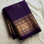 Pleasant Purple Pure Zari Weaving Banarasi Silk Saree With Tantalizing Blouse Piece