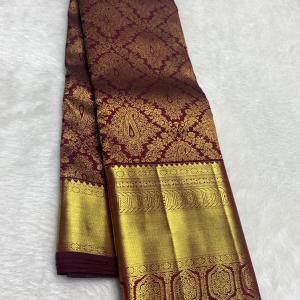 Evanescent Purple Pure Zari Weaving Banarasi Silk Saree With Seraphic Blouse Piece