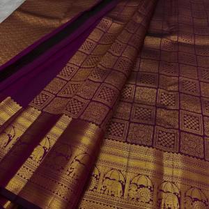 Luxuriant Purple Pure Banarasi Silk Saree With Transcendent Blouse Piece