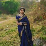 Surpassing Navy Blue Pure Banarasi Silk Saree With Enthralling Blouse Piece
