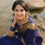 Surpassing Navy Blue Pure Banarasi Silk Saree With Enthralling Blouse Piece