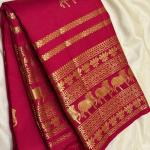 Gleaming Red Pure Banarasi Silk Saree With Murmurous Blouse Piece