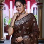 Unique Brown Pure Zari Weaving Banarasi Silk Saree With Jazzy Blouse Piece