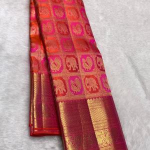 Susurrous Dark Pink Pure Zari Weaving Banarasi Silk Saree With Enticing Blouse Piece