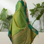 Flamboyant Green Pure Zari Weaving Banarasi Silk Saree With Fantabulous Blouse Piece