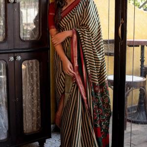 Ishita Dutta In Green Striped Printed Cotton Silk Saree
