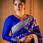 Pretty Royal Blue Soft Banarasi Silk Saree With Glorious Blouse Piece