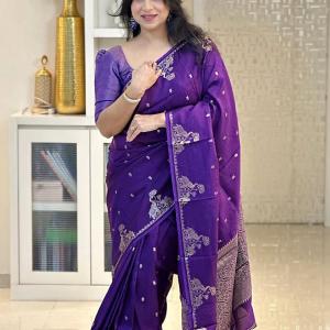 Ravishing Purple Soft Silk Saree With Invaluable Blouse Piece