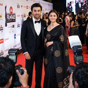 Impressive Black Soft Silk Saree With Desirable Blouse Piece