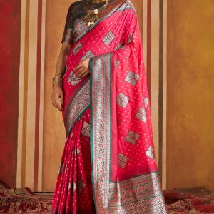 Zephyr Magenta Pure Zari Weaving Banarasi Silk Saree With Artistic Blouse Piece
