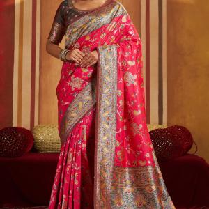 Snazzy Dark Pink Pure Zari Weaving Banarasi Silk Saree With Scintillating Blouse Piece