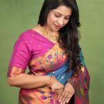 Flaunt Rama Paithani Silk Saree With Jubilant Blouse Piece