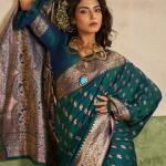 Stunner Rama Pure Zari Weaving Banarasi Silk Saree With Artistic Blouse Piece