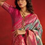 Fancifull Rama Kanjivaram Silk Saree With Staring Blouse Piece