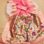 Panache Pink Paithani Silk Saree With Ravishing Blouse Piece