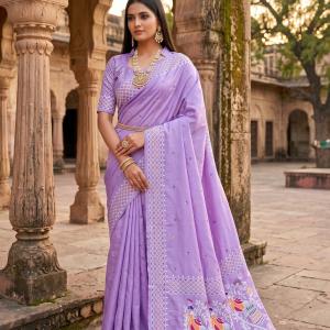 Symmetrical Lavender Pure Banarasi Silk Saree With Efflorescence Blouse Piece