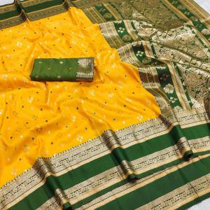 Redolent Yellow Pure Zari Weaving Banarasi Silk Saree With Enigmatic Blouse Piece