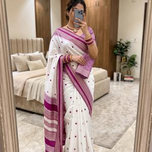 Evanescent Off White Pure Banarasi Silk Saree With Brood Blouse Piece