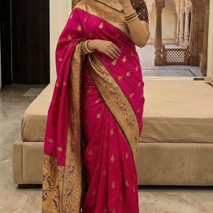 Posh Dark Pink Paithani Silk Saree With Pretty Blouse Piece