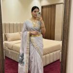 Energetic Grey Linen Silk Saree With Demure Blouse Piece