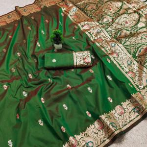 Lissome Green Pure Banarasi Silk Saree With Quixotic Blouse Piece
