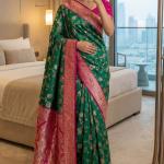 Exemplary Dark Green Pure Zari Weaving Banarasi Silk Saree With Jubilant Blouse Piece