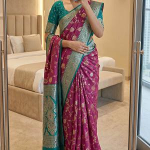 Murmurous Magenta Pure Zari Weaving Banarasi Silk Saree With Exquisite Blouse Piece