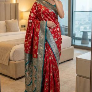 Scintilla Red Pure Zari Weaving Banarasi Silk Saree With Desuetude Blouse Piece