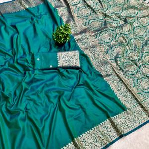 Pleasant Rama Pure Banarasi Silk Saree With Whimsical Blouse Piece