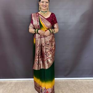 Resplendent Dark Green Banarasi Dola Silk Saree With Demesne Blouse Piece