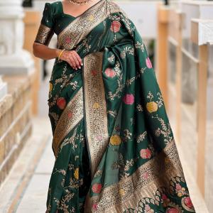 Susurrous Dark Green Pure Zari Weaving Banarasi Silk Saree With Enticing Blouse Piece