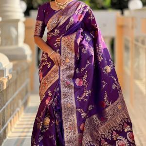 Murmurous Wine Pure Zari Weaving Banarasi Silk Saree With Sophisticated Blouse Piece