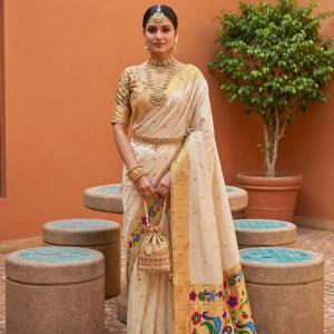 Diaphanous Beige Paithani Silk Saree With Desuetude Blouse Piece