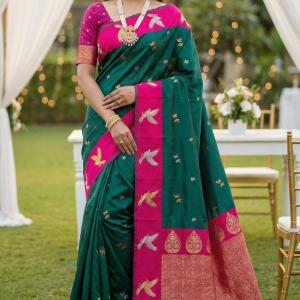 Gleaming Rama Pure Zari Weaving Banarasi Silk Saree With Moiety Blouse Piece