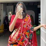 Glamgait Cream Patola Lehenga Choli with Red Printed Dupatta & Banarasi Border